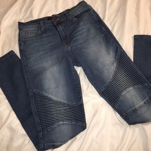 Fashion Nova moto jean